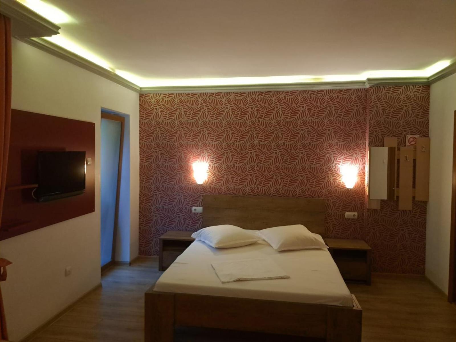 Guesthouse Magic Băile Herculane Exteriör bild