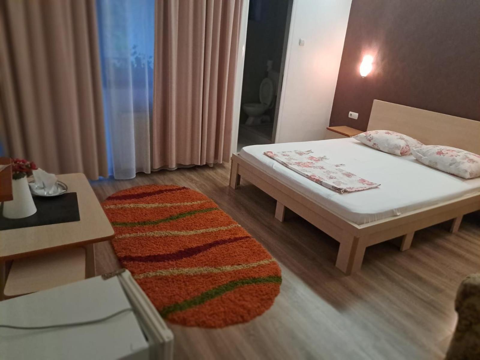Guesthouse Magic Băile Herculane Exteriör bild