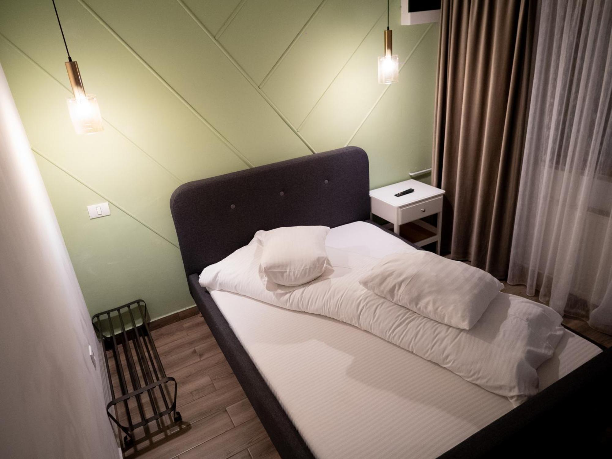 Guesthouse Magic Băile Herculane Exteriör bild