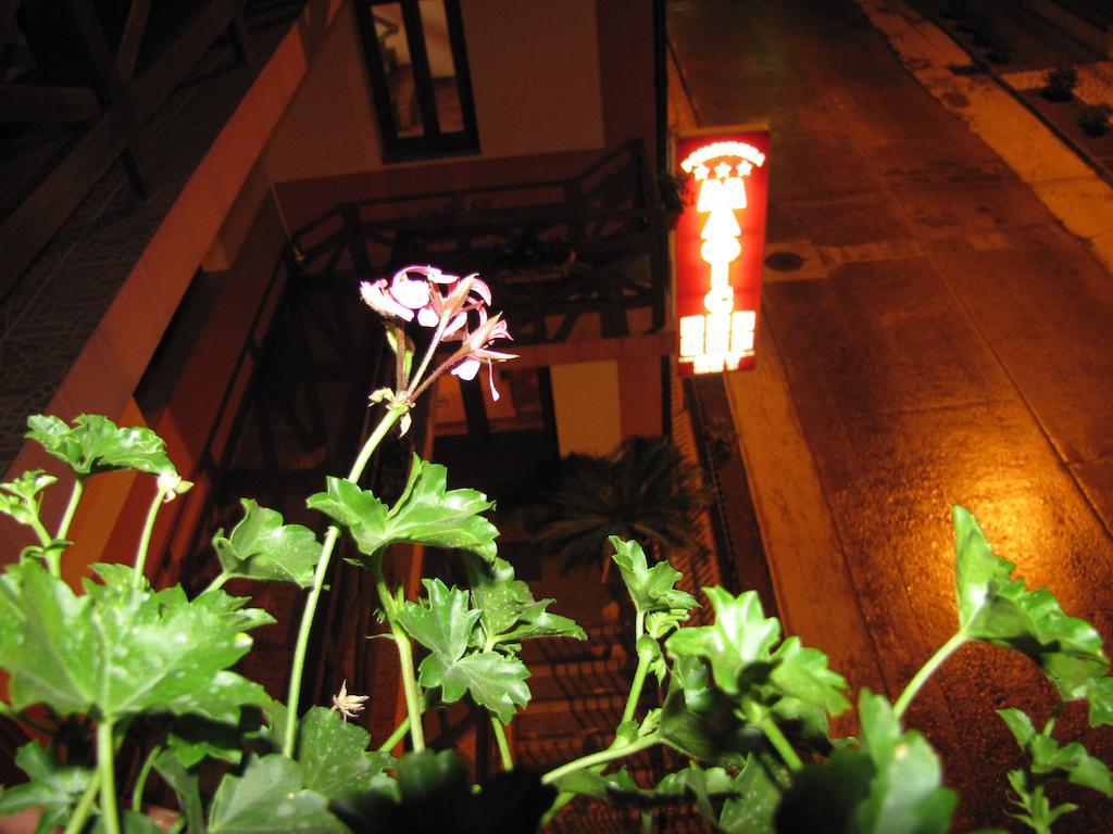 Guesthouse Magic Băile Herculane Exteriör bild